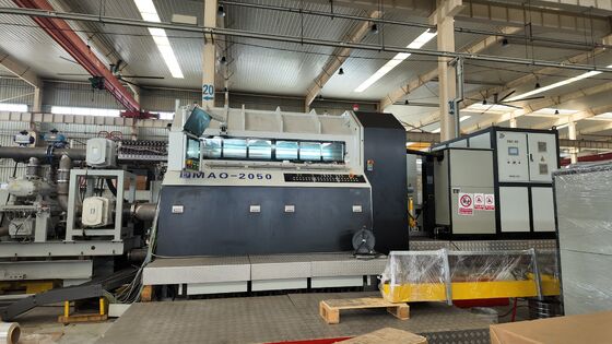 Equipo de recubrimiento por enrollamiento de óxido de aluminio que proporciona un proceso de recubrimiento al vacío para la producción de películas conductoras y de protección